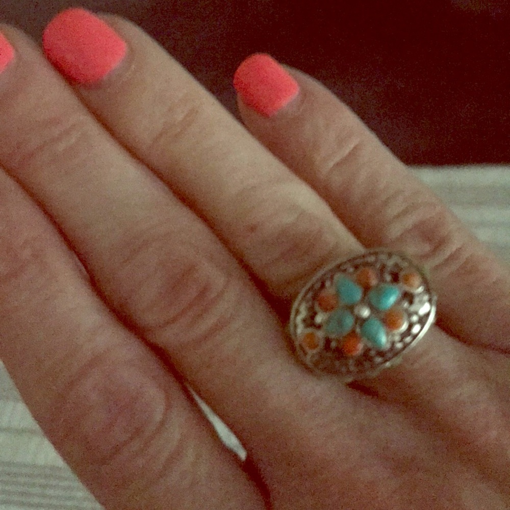 Colorful ring